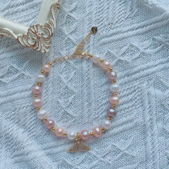 La combinación de los tres colores de perlas y brillantes diamantes de colas de pescado crea una delicada y exquisita textura TBB26